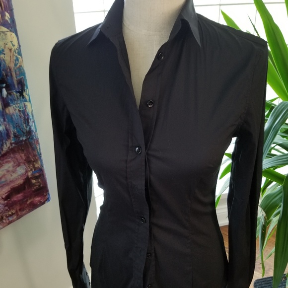 Fitted black button down - Picture 4 of 6